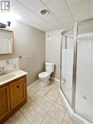 439 Cowan Drive, Swift Current, SK - Indoor Photo Showing Bathroom