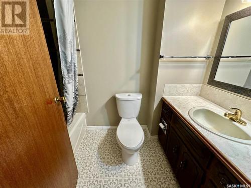 439 Cowan Drive, Swift Current, SK - Indoor Photo Showing Bathroom