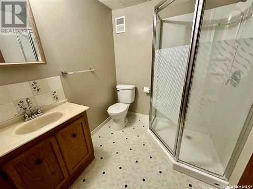 439 Cowan Drive, Swift Current, SK - Indoor Photo Showing Bathroom