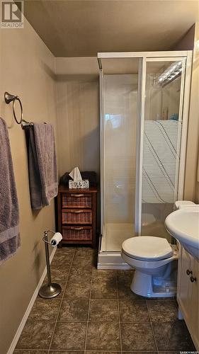 316 5Th Avenue, Cudworth, SK - Indoor Photo Showing Bathroom