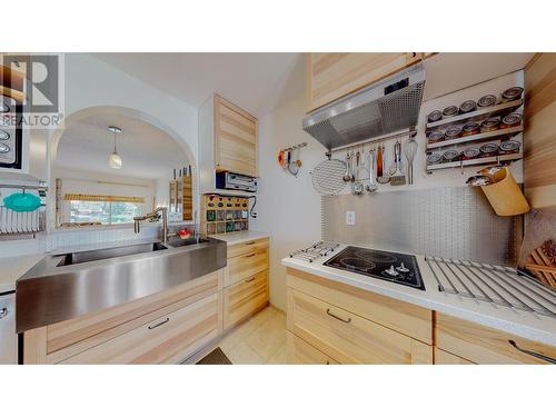 8029 Vedette Drive, Osoyoos, BC - Indoor Photo Showing Kitchen