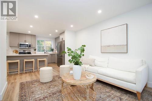 541 Monteith Avenue, Oshawa (Lakeview), ON - Indoor Photo Showing Living Room