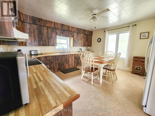 32 Teefy Street, Iroquois Falls, ON - Indoor Photo Showing Other Room