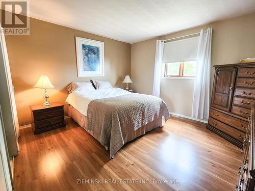 32 Teefy Street, Iroquois Falls, ON - Indoor Photo Showing Bedroom