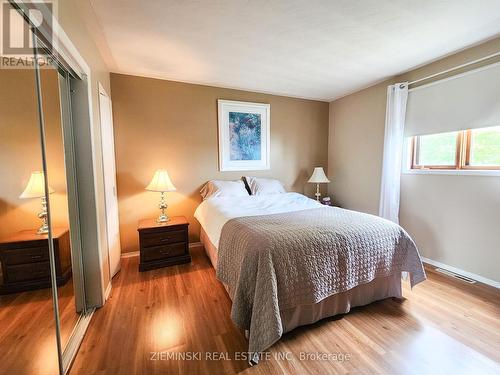 32 Teefy Street, Iroquois Falls, ON - Indoor Photo Showing Bedroom