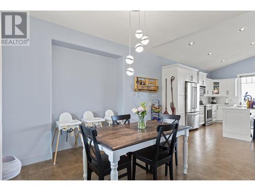 1585 Tower Ranch Boulevard, Kelowna, BC - Indoor Photo Showing Dining Room