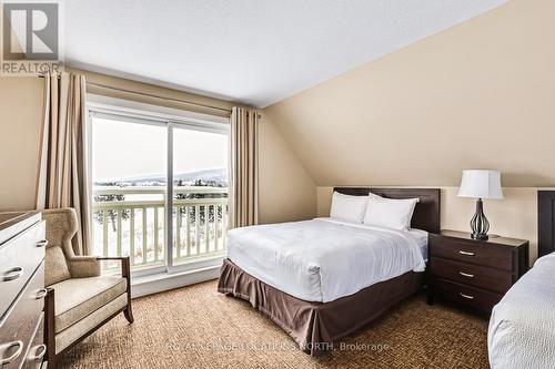 226 - 125 Fairway Court, Blue Mountains, ON - Indoor Photo Showing Bedroom