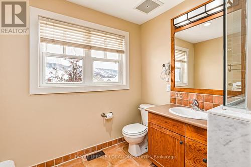 226 - 125 Fairway Court, Blue Mountains, ON - Indoor Photo Showing Bathroom