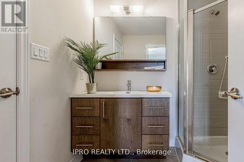 103 - 1890 Rymal Road, Hamilton, ON - Indoor Photo Showing Bathroom