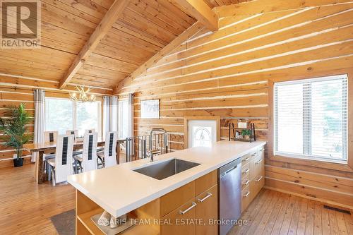 795744 Grey Road 19, Blue Mountains, ON - Indoor Photo Showing Kitchen