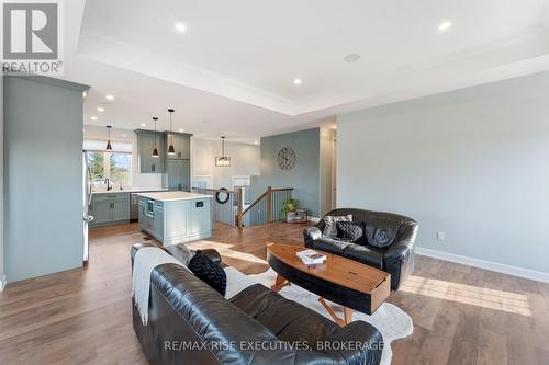 781 Nugent Road, Stone Mills, ON - Indoor Photo Showing Living Room