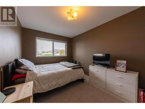 1876 Tranquille  Road Unit# 13, Kamloops, BC - Indoor Photo Showing Bedroom