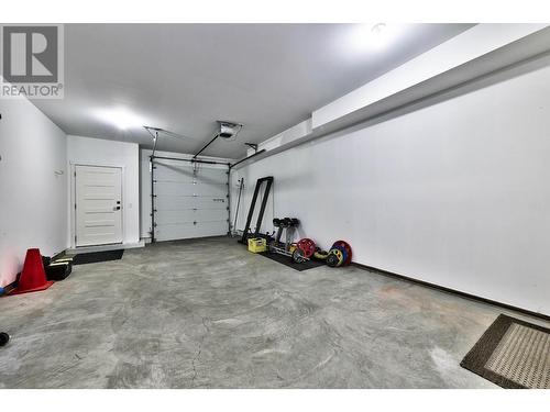 1951 Qu'Appelle Boulevard Unit# 115, Kamloops, BC - Indoor Photo Showing Garage