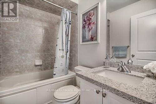 19 Kaitting Trail, Oakville, ON - Indoor Photo Showing Bathroom