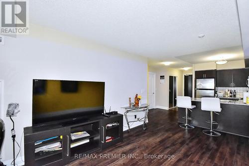 209 - 30 North Park Road, Vaughan, ON - Indoor