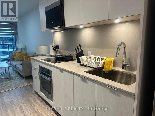 1106 - 9 Clegg Road, Markham, ON - Indoor Photo Showing Kitchen