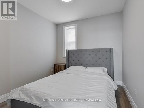 359 Limerick Street, Innisfil, ON - Indoor Photo Showing Bedroom