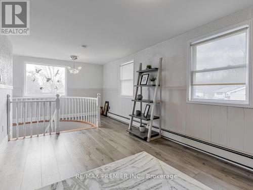 359 Limerick Street, Innisfil, ON - Indoor Photo Showing Other Room