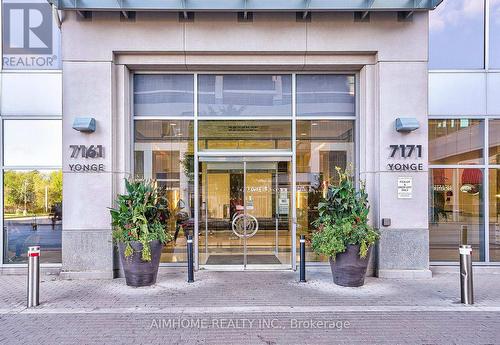 2028 - 7161 Yonge Street, Markham, ON - Outdoor