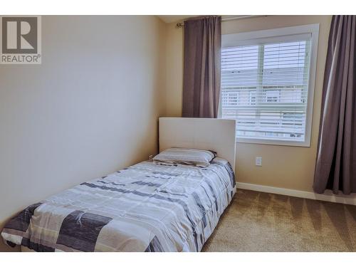 680 Old Meadows Road Unit# 93, Kelowna, BC - Indoor Photo Showing Bedroom