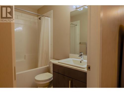 680 Old Meadows Road Unit# 93, Kelowna, BC - Indoor Photo Showing Bathroom