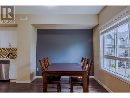 680 Old Meadows Road Unit# 93, Kelowna, BC - Indoor Photo Showing Dining Room