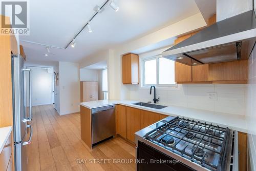 3416 Ingram Road, Mississauga, ON - Indoor Photo Showing Kitchen