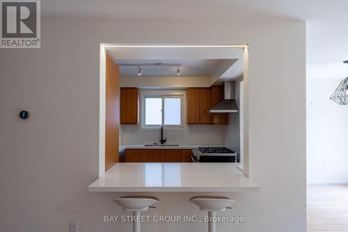 3416 Ingram Road, Mississauga, ON - Indoor Photo Showing Kitchen