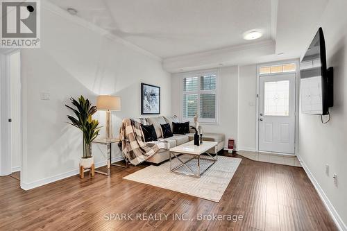 35 - 180 Howden Boulevard, Brampton, ON - Indoor Photo Showing Living Room