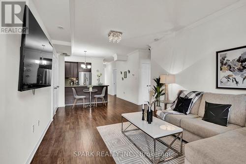 35 - 180 Howden Boulevard, Brampton, ON - Indoor Photo Showing Living Room