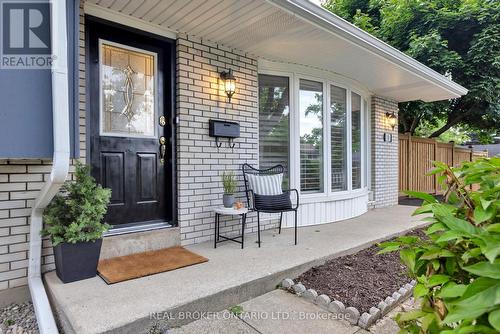 330 Duncombe Drive, Burlington, ON - Outdoor