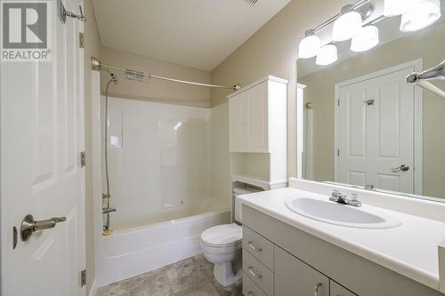 2020 Robson  Place Unit# 45, Kamloops, BC - Indoor Photo Showing Bathroom