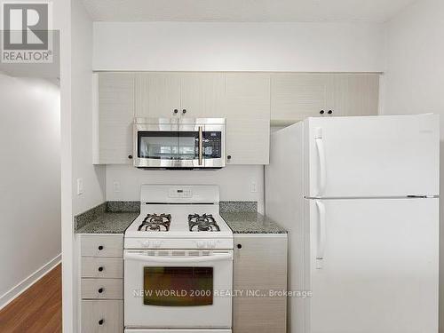 3902 - 35 Mariner Terrace, Toronto, ON - Indoor Photo Showing Kitchen