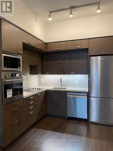 109 - 120 Harrison Garden Boulevard, Toronto, ON - Indoor Photo Showing Kitchen With Upgraded Kitchen