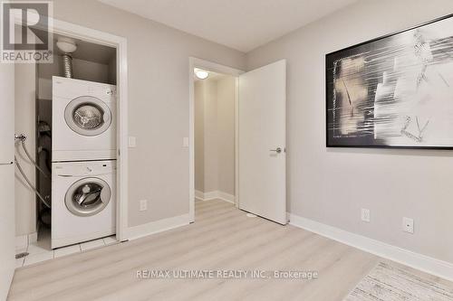 Th06 - 330 Village Green Square, Toronto, ON - Indoor Photo Showing Laundry Room