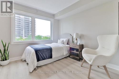 Th06 - 330 Village Green Square, Toronto, ON - Indoor Photo Showing Bedroom