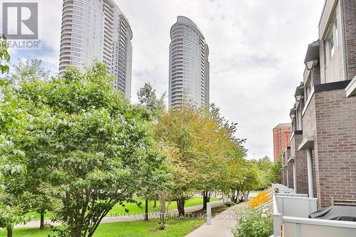 Th06 - 330 Village Green Square, Toronto, ON - Outdoor With Facade