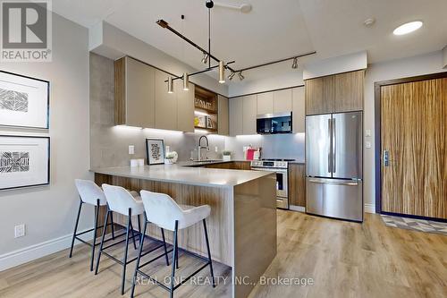 1115 - 60 South Town Centre Boulevard, Markham, ON - Indoor Photo Showing Kitchen