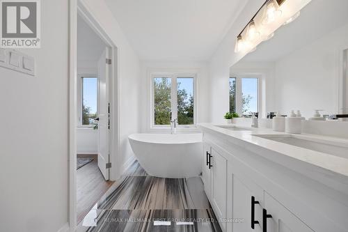 27 Brownville Avenue, Toronto, ON - Indoor Photo Showing Bathroom