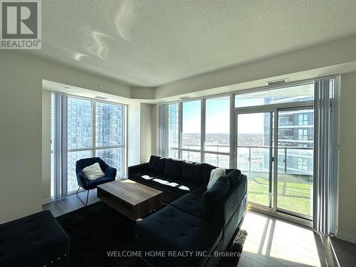 1114 - 35 Watergarden Drive, Mississauga, ON - Indoor Photo Showing Living Room