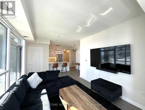 1114 - 35 Watergarden Drive, Mississauga, ON - Indoor Photo Showing Living Room