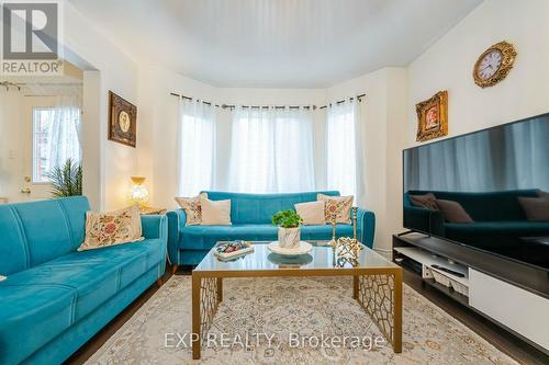 314 Duncan Lane, Milton, ON - Indoor Photo Showing Living Room