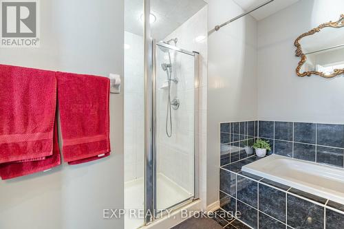 314 Duncan Lane, Milton, ON - Indoor Photo Showing Bathroom