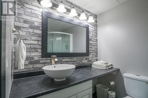 1950 Braeview  Place Unit# 80, Kamloops, BC - Indoor Photo Showing Bathroom