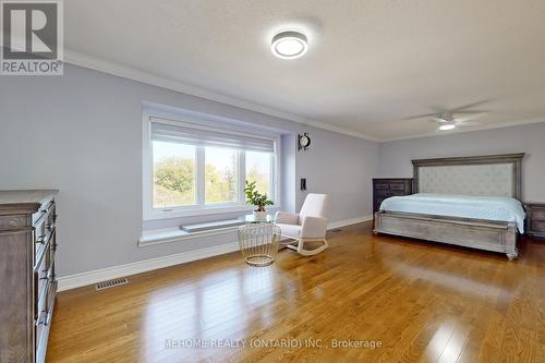 1564 Pinery Crescent, Oakville, ON - Indoor Photo Showing Bedroom