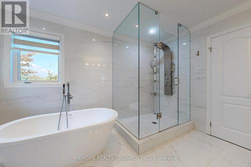 1564 Pinery Crescent, Oakville, ON - Indoor Photo Showing Bathroom