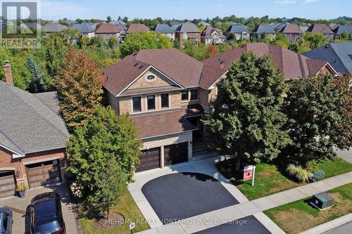 1564 Pinery Crescent, Oakville, ON - Outdoor