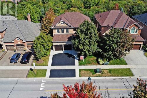 1564 Pinery Crescent, Oakville, ON - Outdoor With Facade