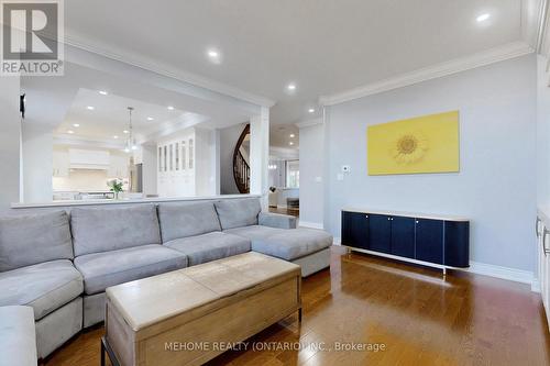 1564 Pinery Crescent, Oakville, ON - Indoor Photo Showing Living Room