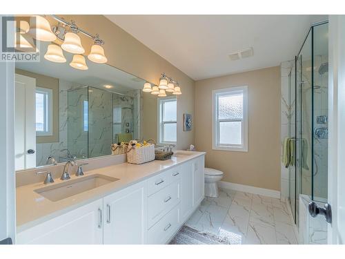 580 Sedona  Drive Unit# 108, Kamloops, BC - Indoor Photo Showing Bathroom